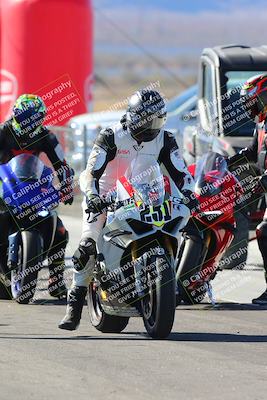 media/Jan-13-2025-Ducati Revs (Mon) [[8d64cb47d9]]/2-A Group/Session 3 (Pregrid)/